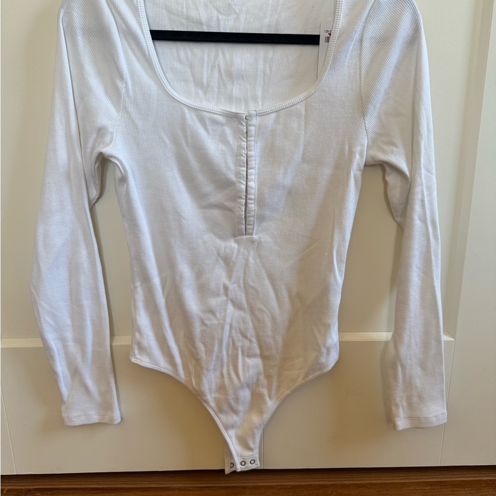 Abercrombie & Fitch White Ribbed Long Sleeve Bodysuit
